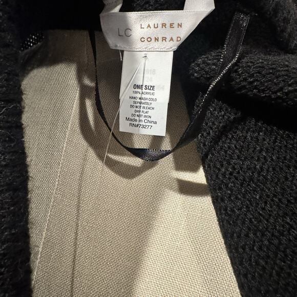 Lauren Conrad Women's Black Cable Knit Cape Sweater Top Metal Clip - One Size - Picture 7 of 7